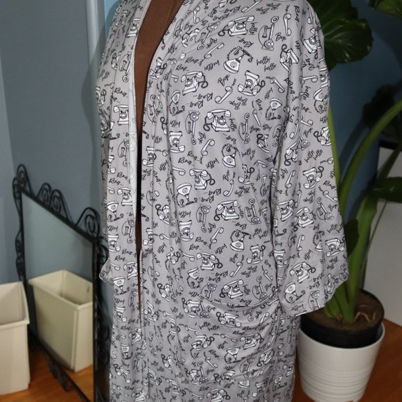 Gray Light Robe - Picture 2 of 3